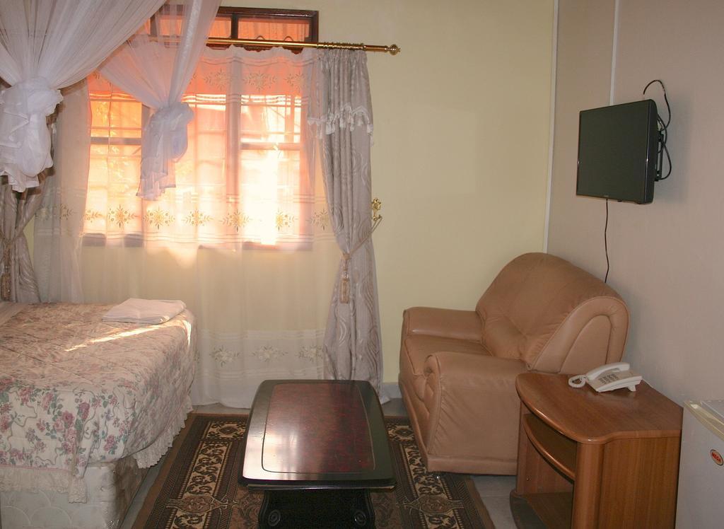 Hotel Acacia Kampala Room photo